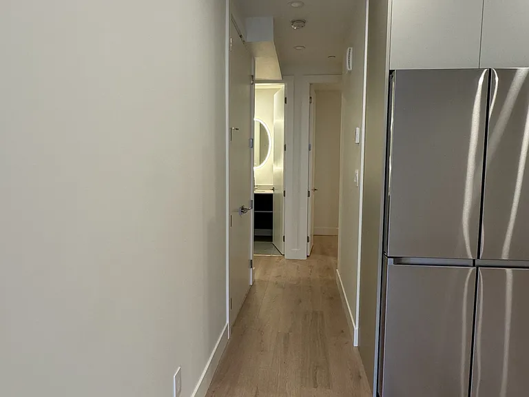 1130 Gordon Ave — Photo 9