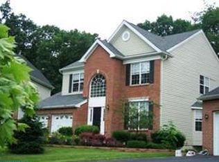 107 Pendula Ct, West Chester, PA 19380