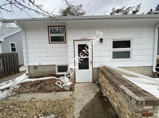 1224 N Lloyd St #4, Aberdeen, SD 57401