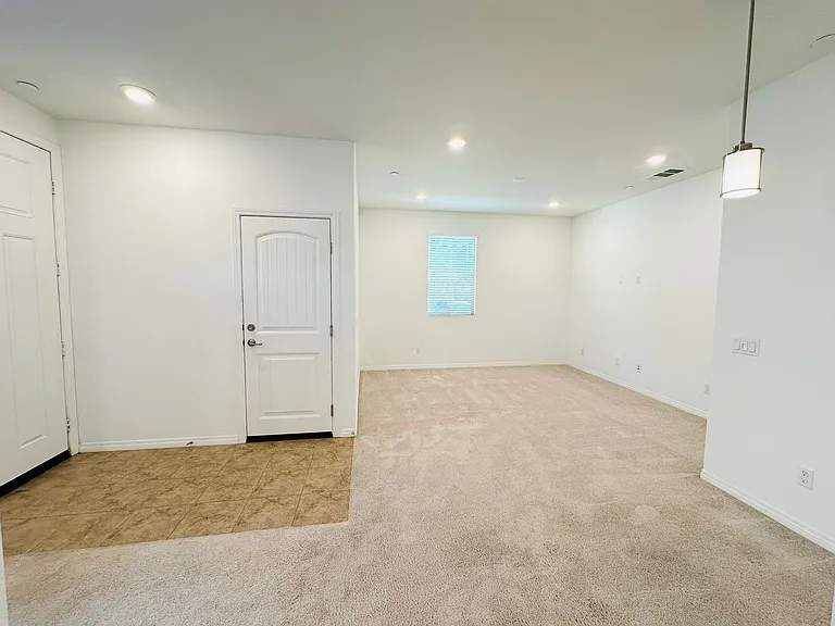26338 Valencia Way — Photo 8