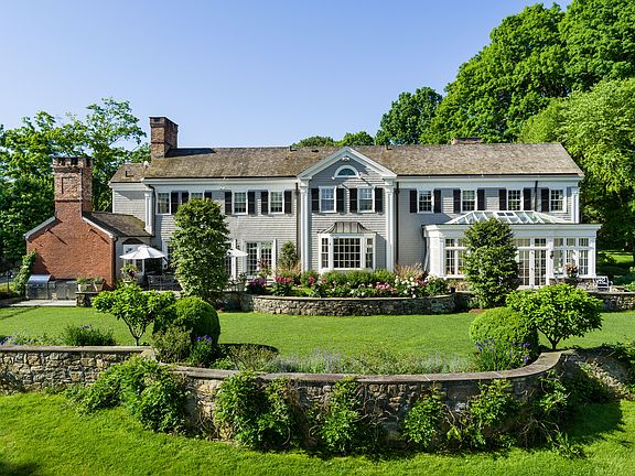 384 West Lane