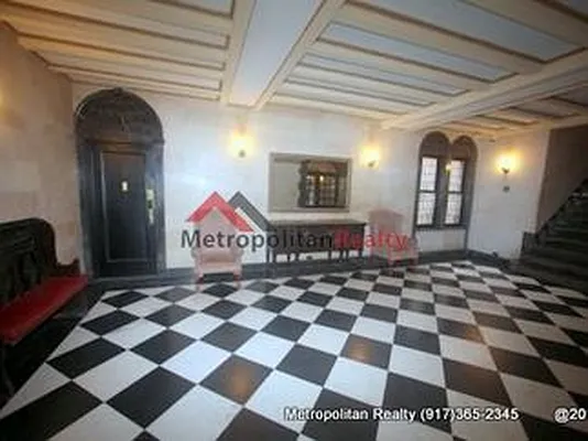 Rented by Metropolitan Realty | media 3