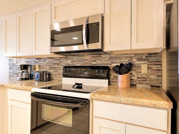 4th image of 404 Padre Blvd #3404