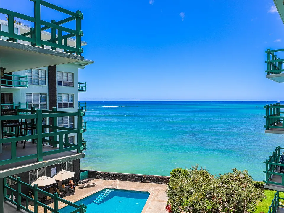 2957 Kalakaua Ave #402