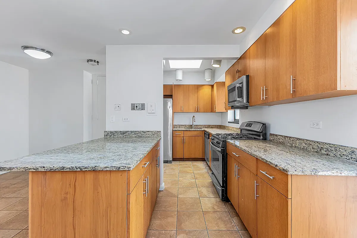 360 East 57th Street — Photo 4