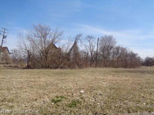 570 Concord St, Detroit, MI 48207