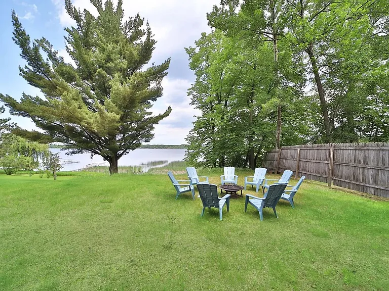 10032 N Long Lake Rd — Photo 16