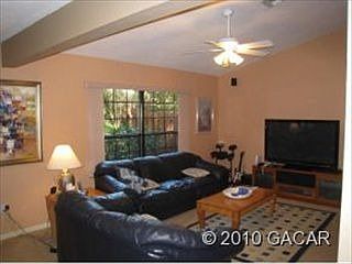 4th image of 2720 NW 38th St