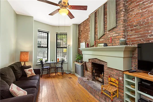 Sold by Real Direct | media 10