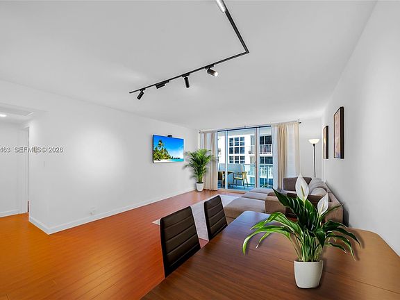 3rd image of 1200 West Ave APT 422