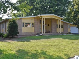 304 Independence Ave S, Clarks Grove, MN 56016