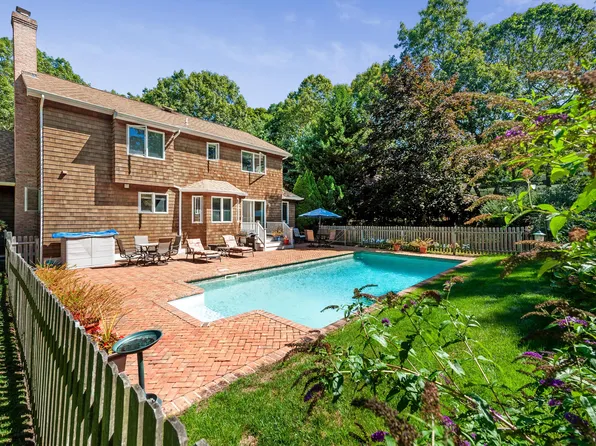 67 Straight Path, Southampton, NY 11968