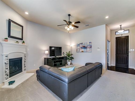 3rd image of 5305 Fairmont Ct