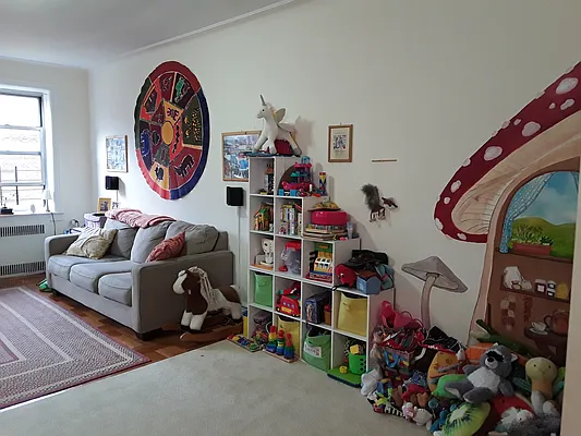 Rented by Chartwell Forest Hills Realty | media 7