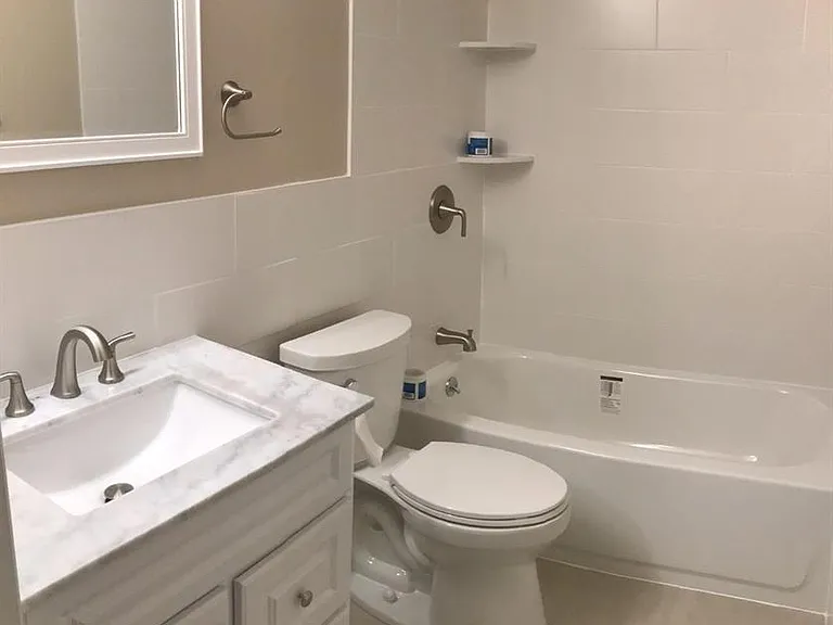 4811 Ravens Crest Dr — Photo 12