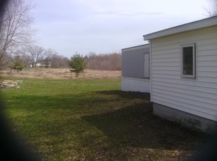 411 W 2nd St, Olin, IA 52320