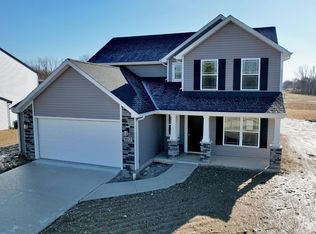 812 Knights Xing, Kendallville, IN