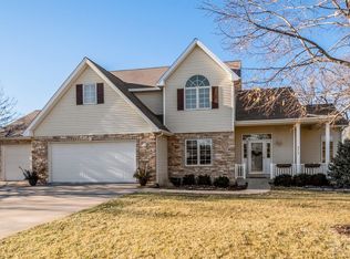 973 205th Pl, Pella, IA 50219