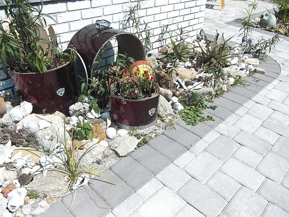 2nd image of 219 Wildwood Dr