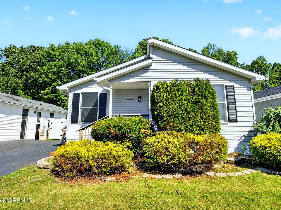 1st image of 17 Brookview Lane