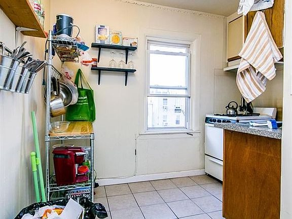 653_Metropolitan_Avenue__3R-8