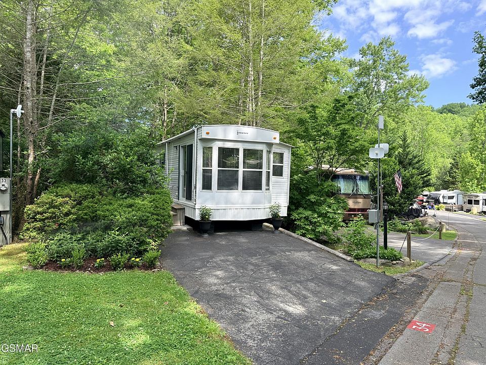 1st image of 4229 E Pkwy #34-lot 34