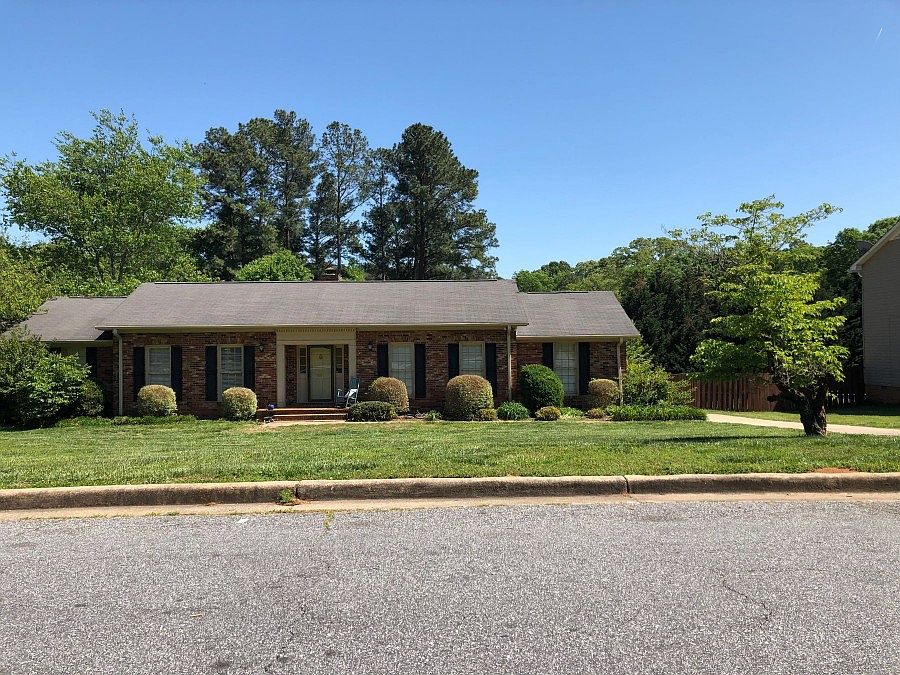 1st image of 651 Stafford Ave