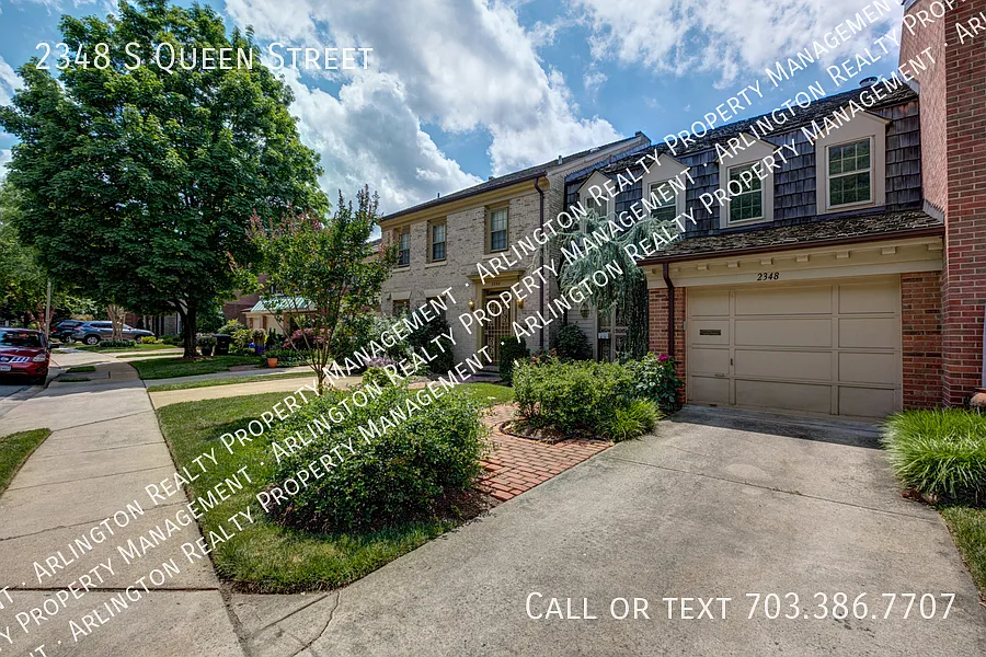 Beautiful 2 bedroom Townhouse in Pentagon City! — Photo 2