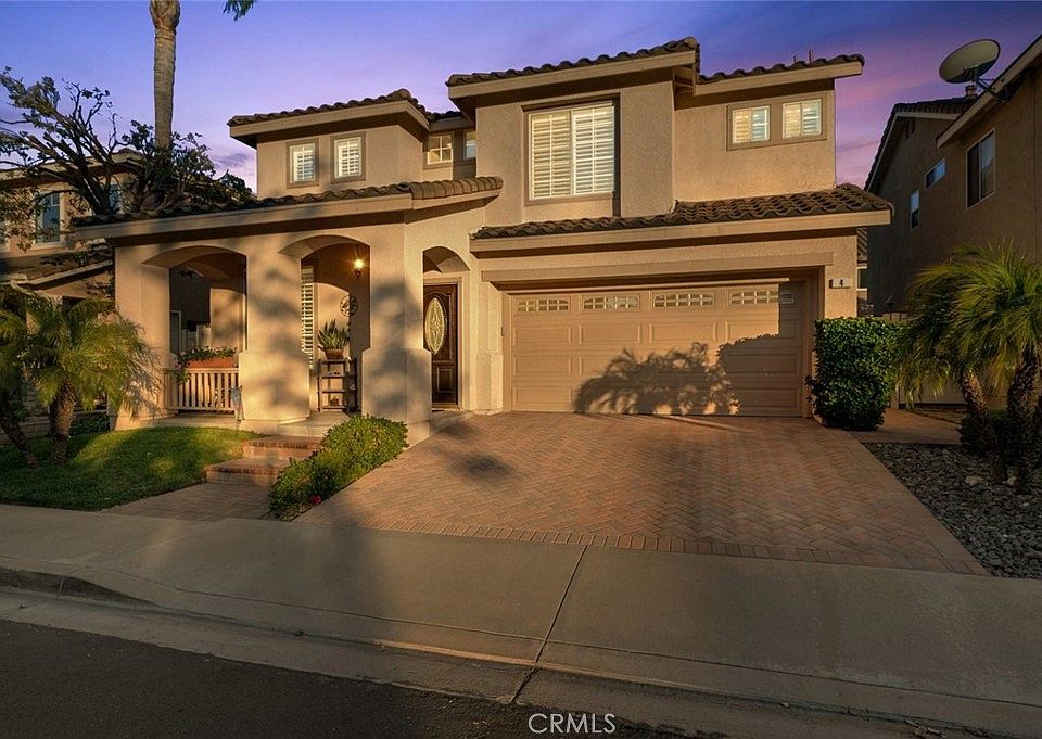 1st image of 4 Calypso St