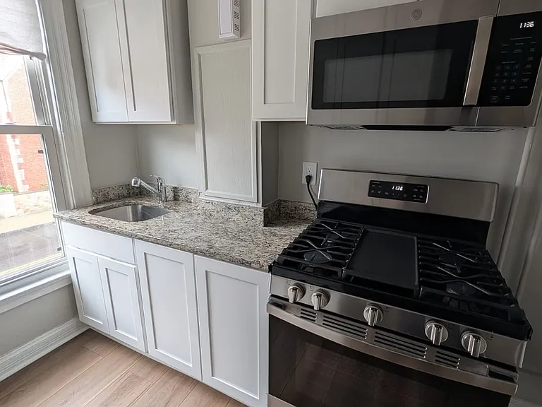 83 Sachem St #2 — Photo 2