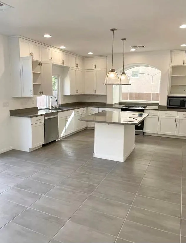 4 bed, 3.5 bath, 2927 sqft, $3,375 — Photo 4