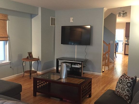 3rd image of 88 Burke Ave