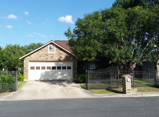 10754 Green Lake Dr, San Antonio, TX 78223