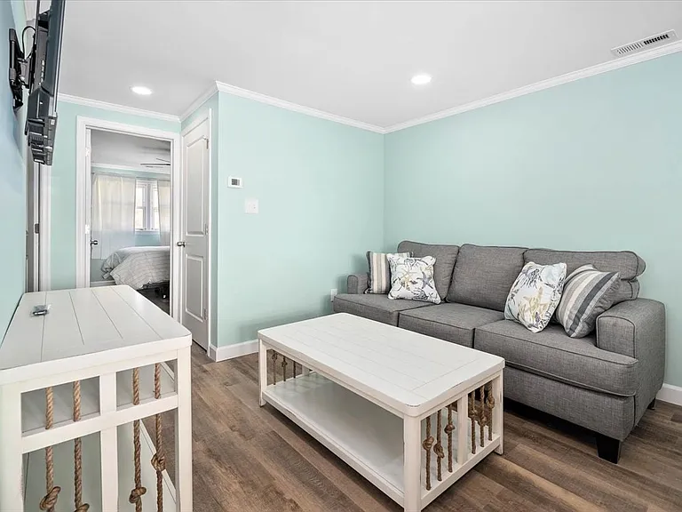 322 Bayshore Dr #2W — Photo 4