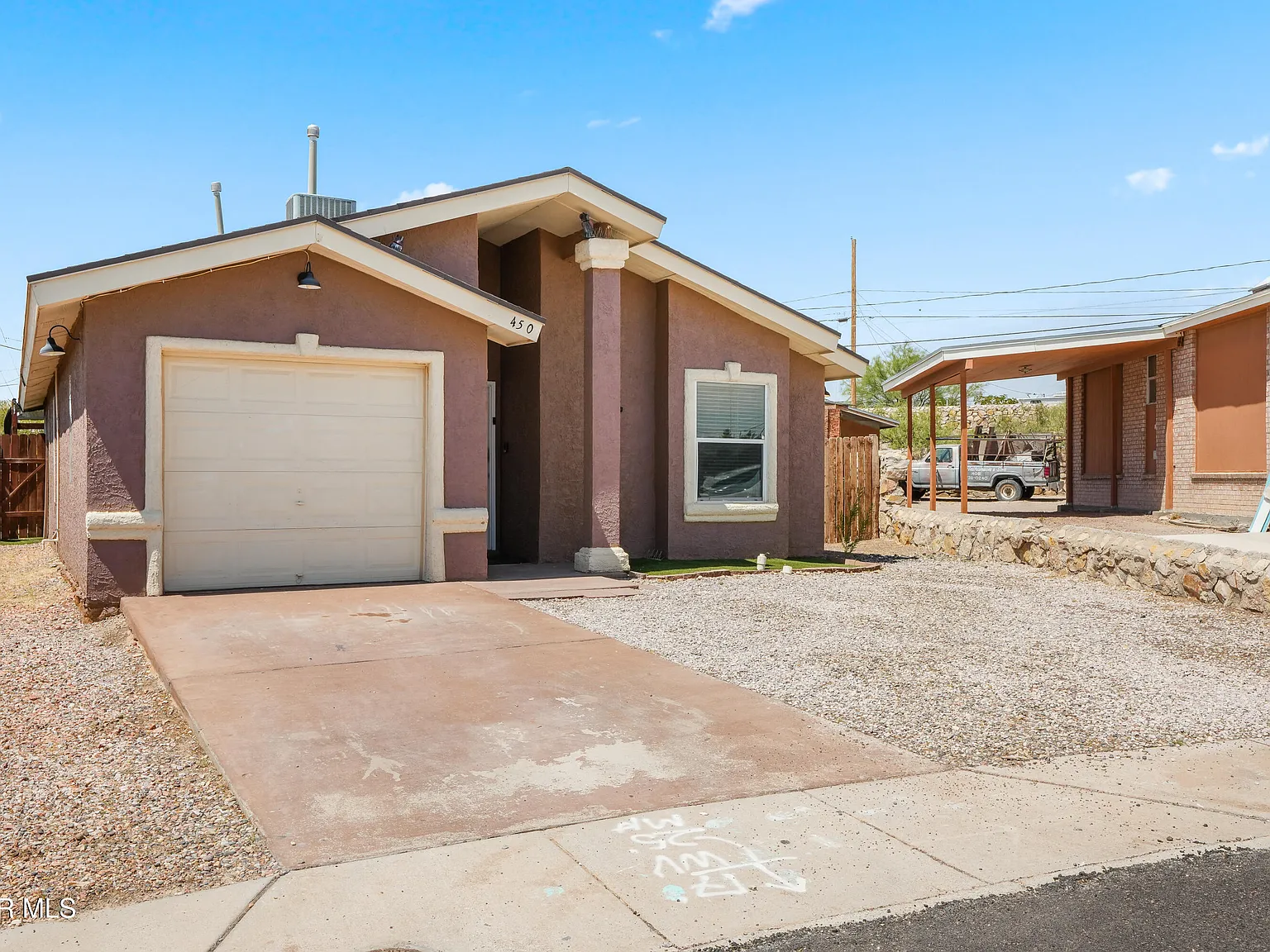 5 bed, 2.0 bath, 1189 sqft, $1,750 — Photo 2