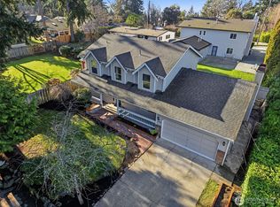 15931 22nd Ave SW, Burien, WA 98166