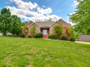 1008 Bending Chestnut Dr, Lebanon, TN 37087