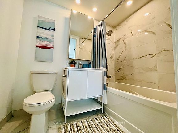 4th image of 77 Shuter St #802