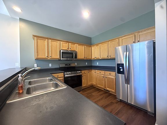 4th image of 707 Brent Glen Pl