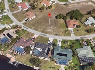 1949 SE 10th Pl, Cape Coral, FL 33990