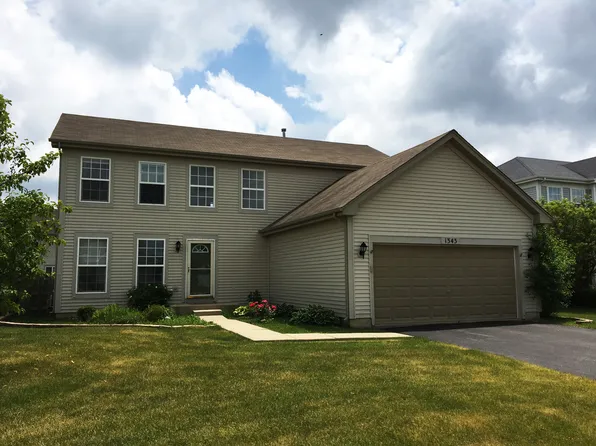 1343 S Dalton Dr, Round Lake, IL 60073