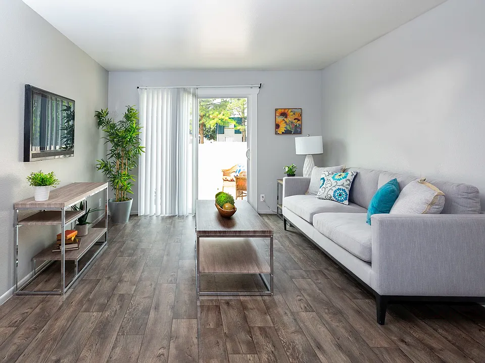 Hidden Pointe Apartments