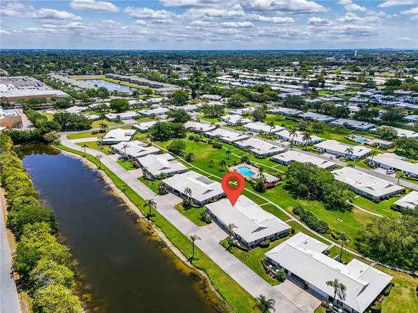 6907 7th Ave W, Bradenton, FL 34209