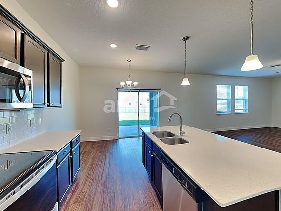 4th image of 1158 Sky Lakes Dr
