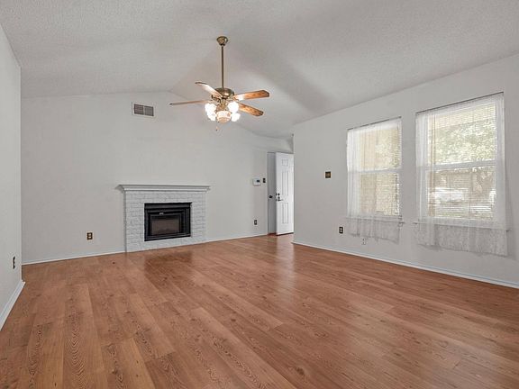2nd image of 10013 N Suttonwood Dr