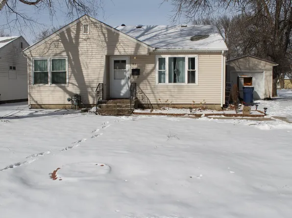 621 W 10th St, Spencer, IA 51301