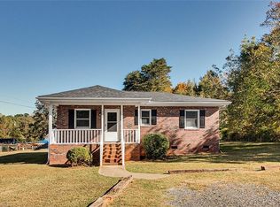 490 Stuart St, Ramseur, NC 27316