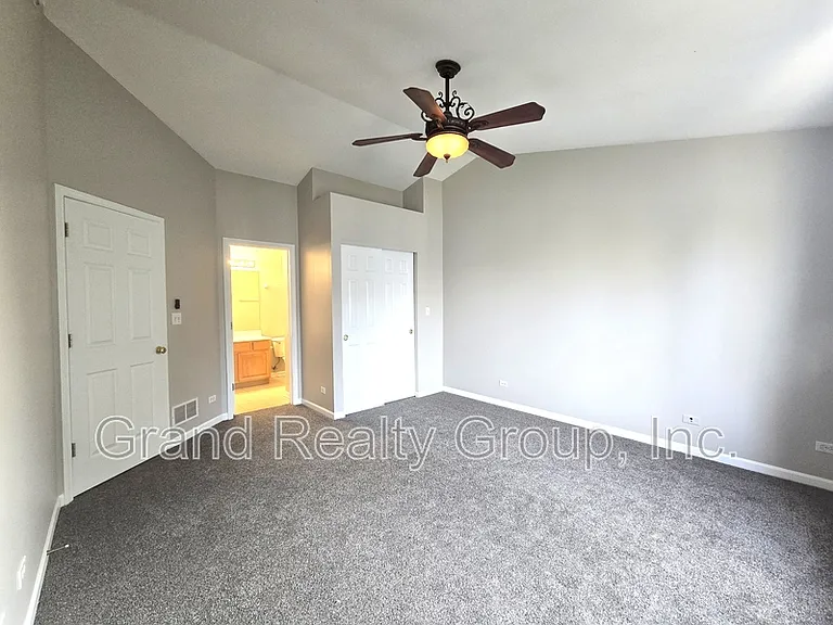 652 S Rosehall Ln — Photo 9