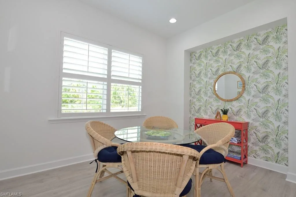 2 bed, 2.0 bath, 1411 sqft, $6,500 — Photo 4