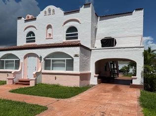 1907 Grant St, Hollywood, FL 33020